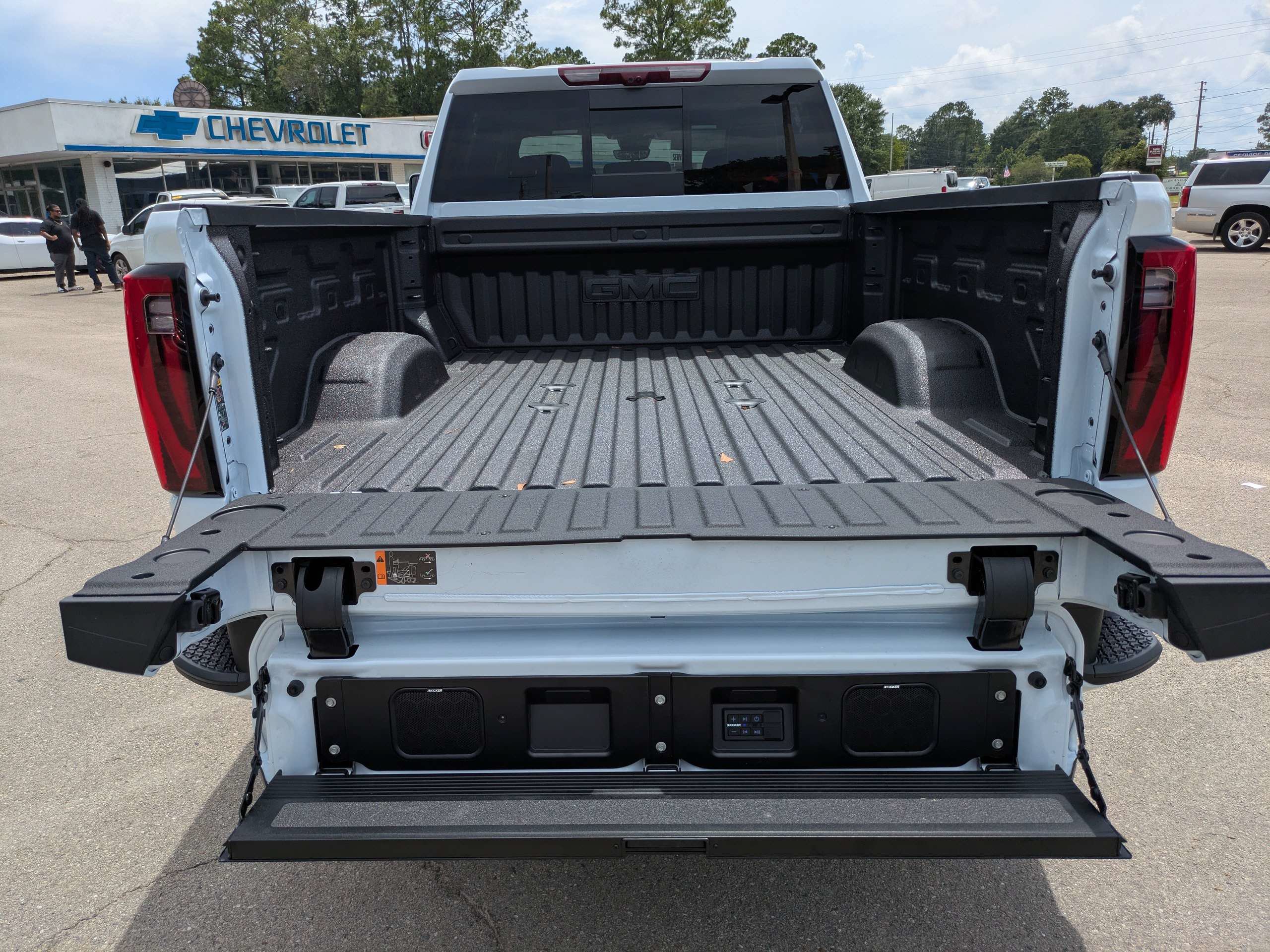 New 2026 GMC Sierra 2500 Denali Ultimate w/ Max Trailering Package AWD/4WD image 13