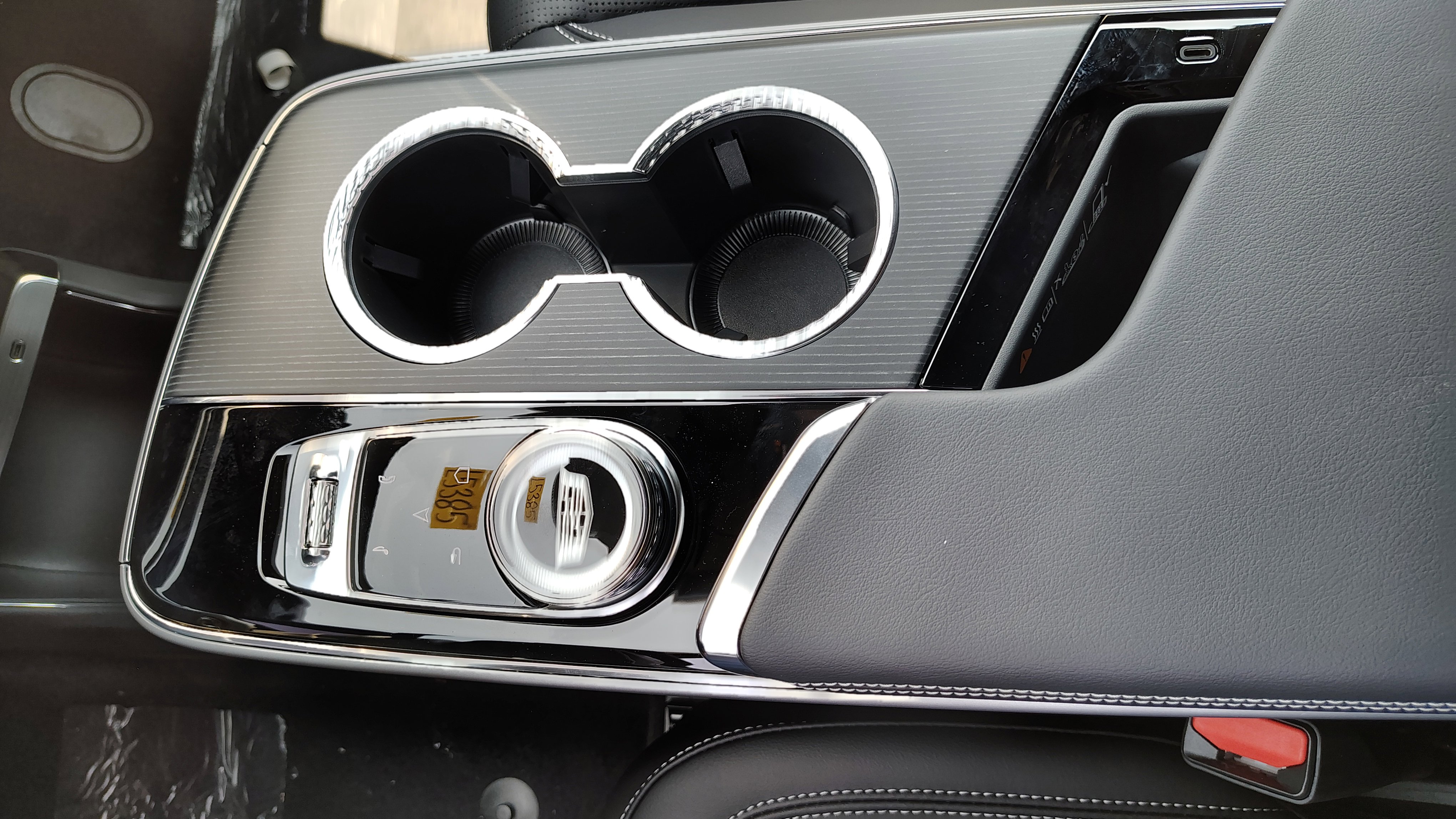 New 2025 Cadillac Lyriq Sport image 28