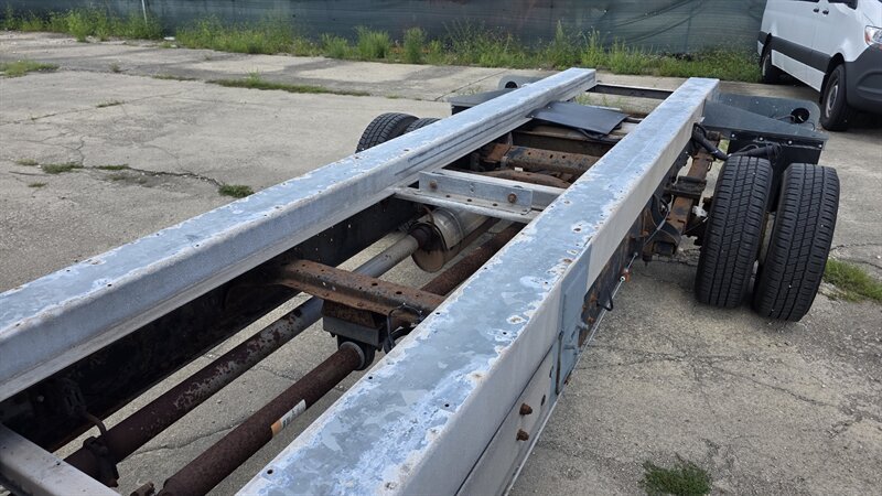 Used 2011 Ford E-450 and Econoline 450 Super Duty RWD image 17