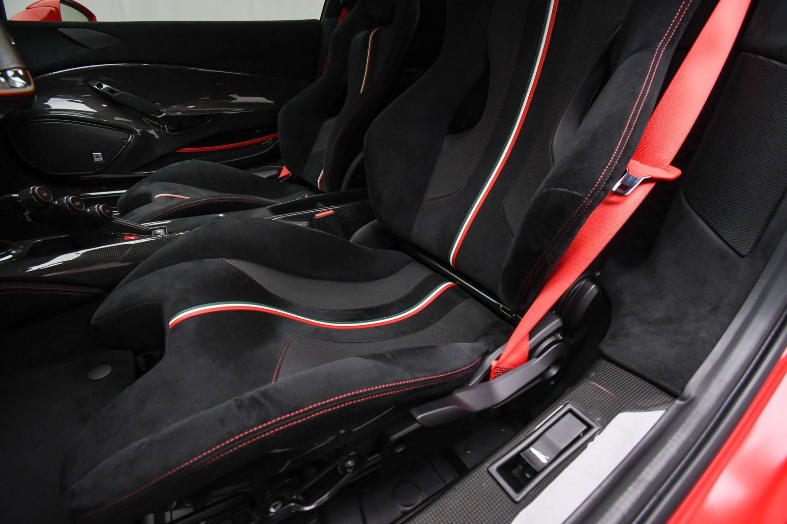 Used 2020 Ferrari 488 Pista Coupe RWD image 59