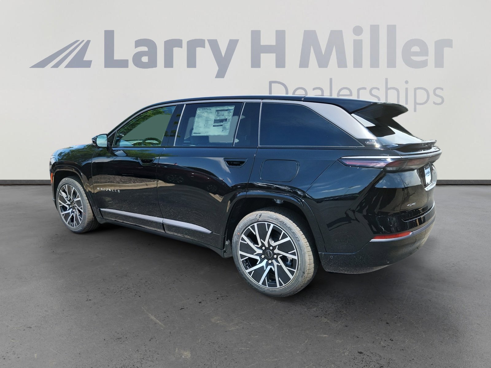 New 2025 Jeep Wagoneer S Limited image 3