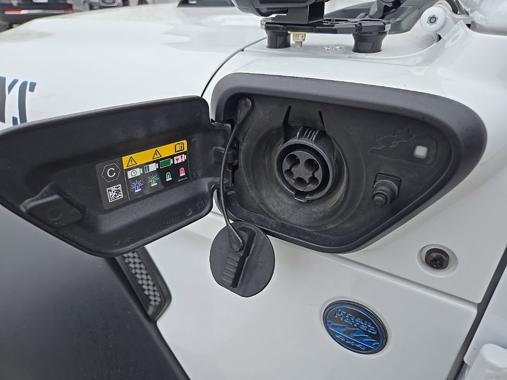 Used 2023 Jeep Wrangler Unlimited image 21