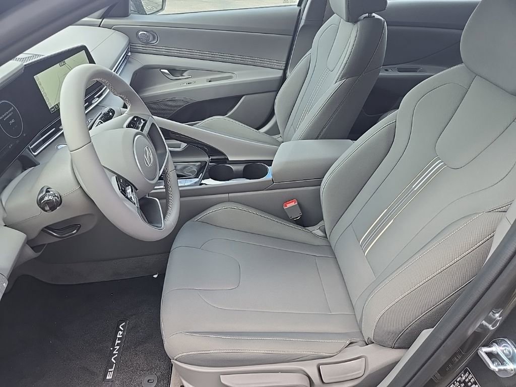New 2026 Hyundai Elantra Sport FWD image 19
