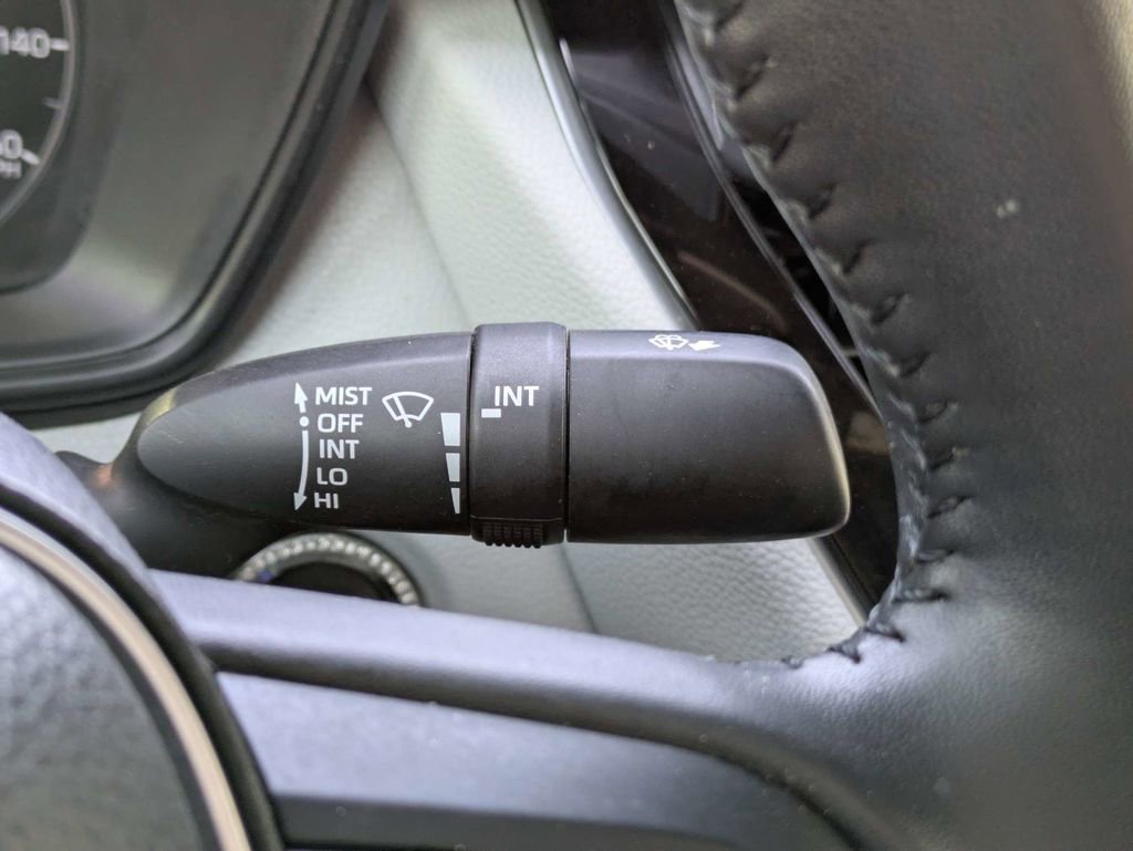 Used 2023 Toyota Corolla SE image 34