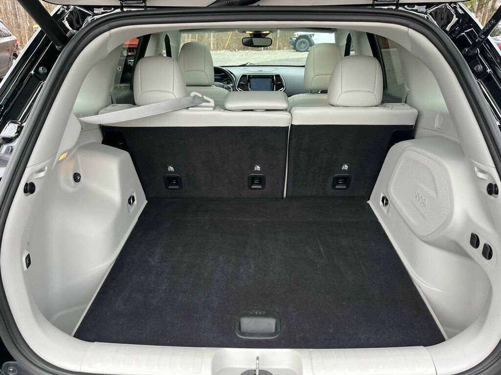 Used 2021 Jeep Cherokee Limited image 19