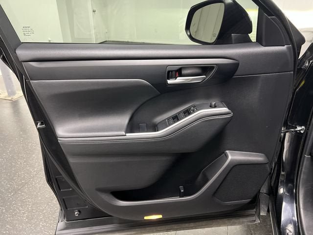Used 2024 Toyota Highlander XSE AWD/4WD image 22