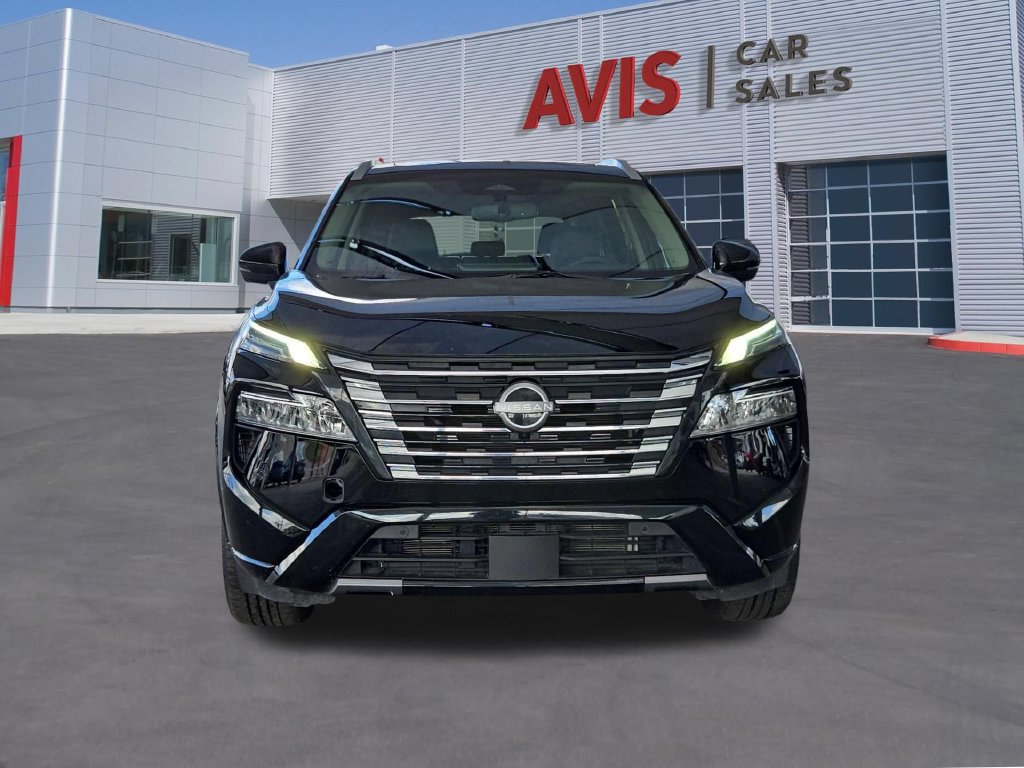 Used 2026 Nissan Rogue Platinum w/ Platinum Premium Package AWD/4WD image 2