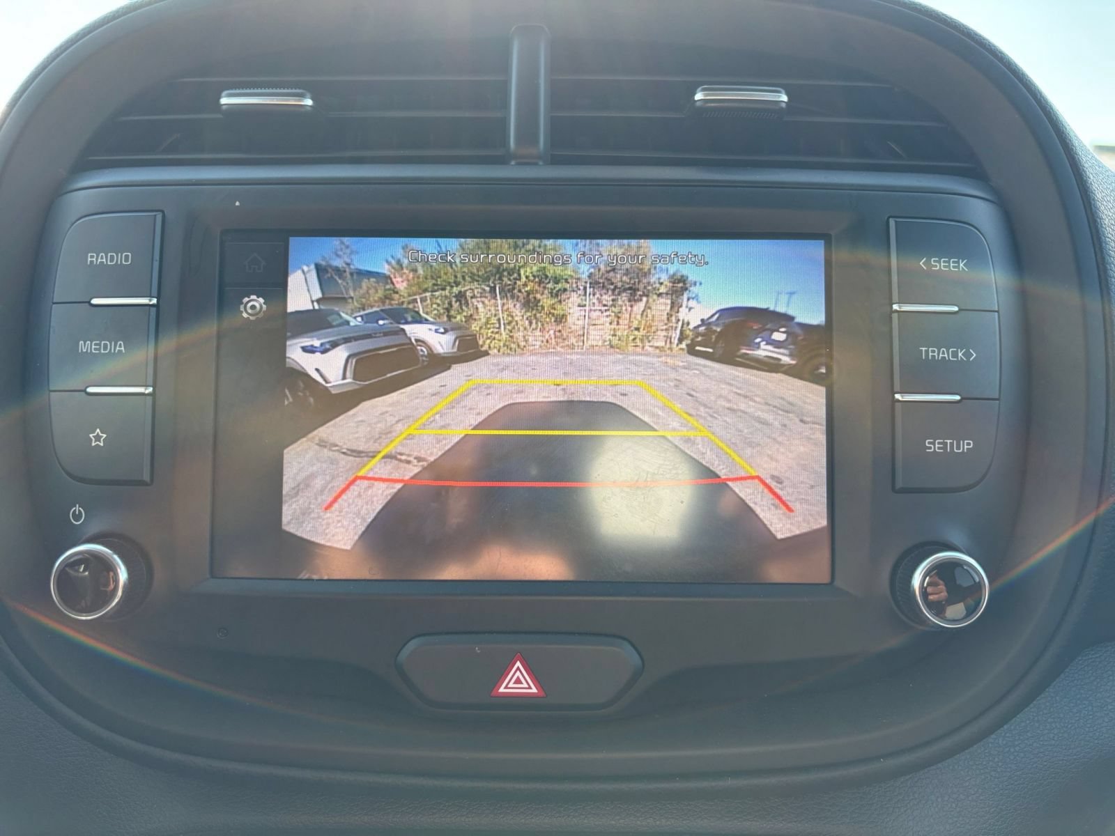 Used 2025 Kia Soul LX w/ LX Technology Package FWD image 21