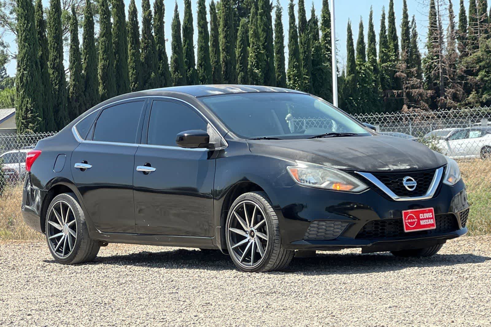 Used 2016 Nissan Sentra S FWD image 10
