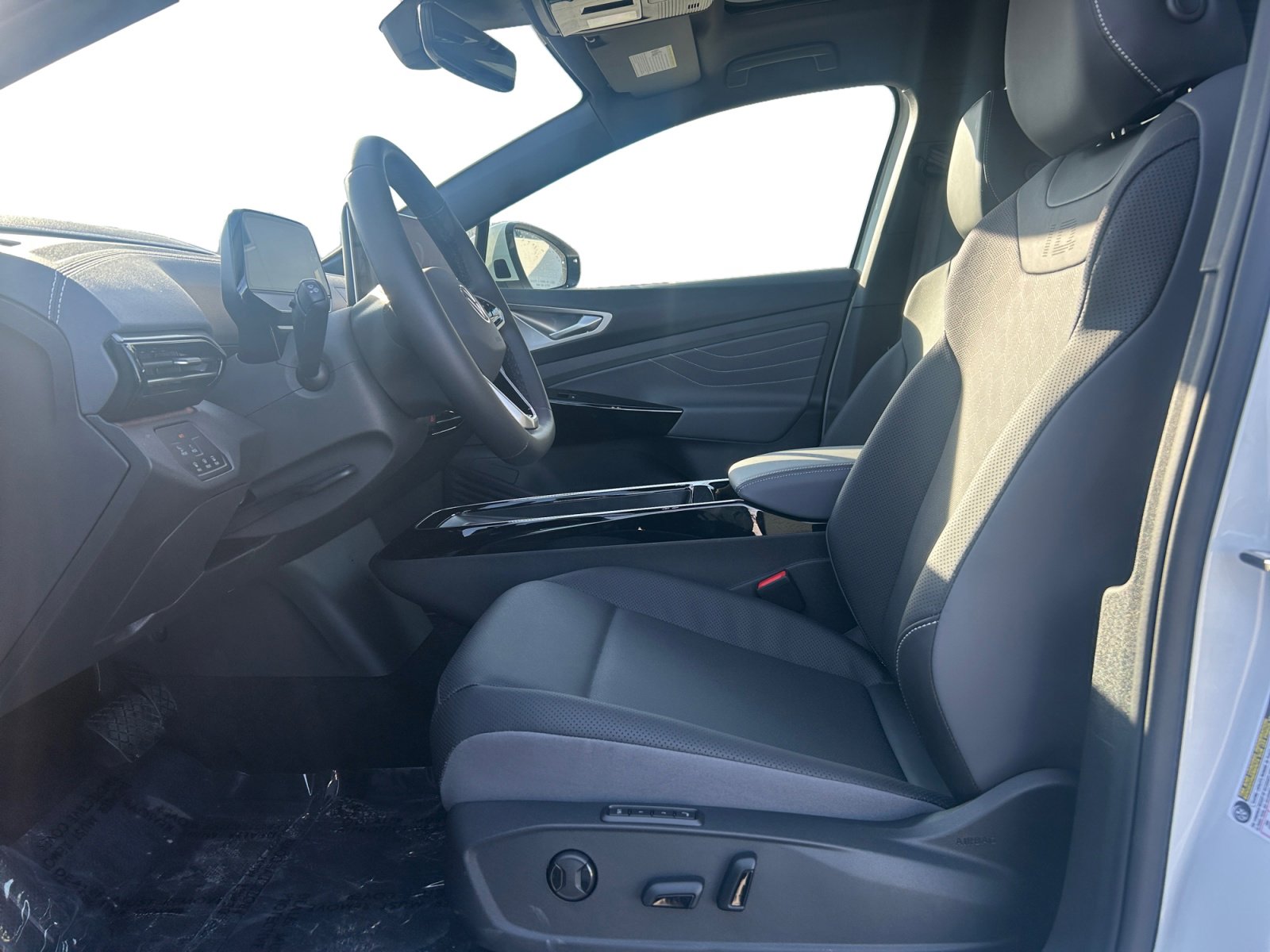 New 2025 Volkswagen ID.4 Pro S Plus image 2