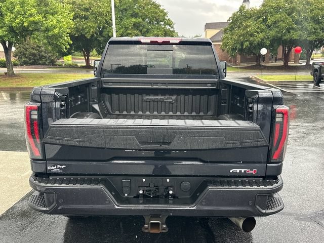 Used 2024 GMC Sierra 2500 AT4 w/ AT4 Preferred Package AWD/4WD image 5