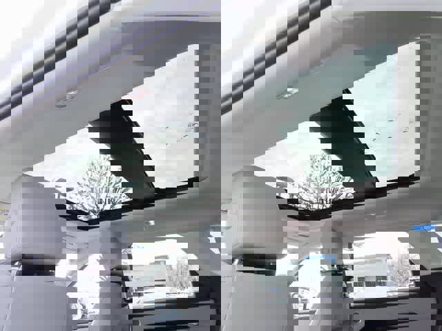 Used 2024 Land Rover Range Rover Evoque S image 16