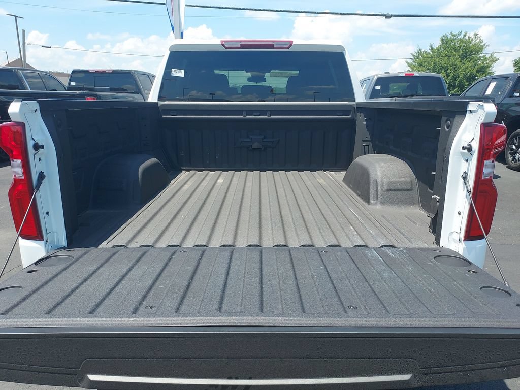 Used 2025 Chevrolet Silverado 1500 RST AWD/4WD image 14