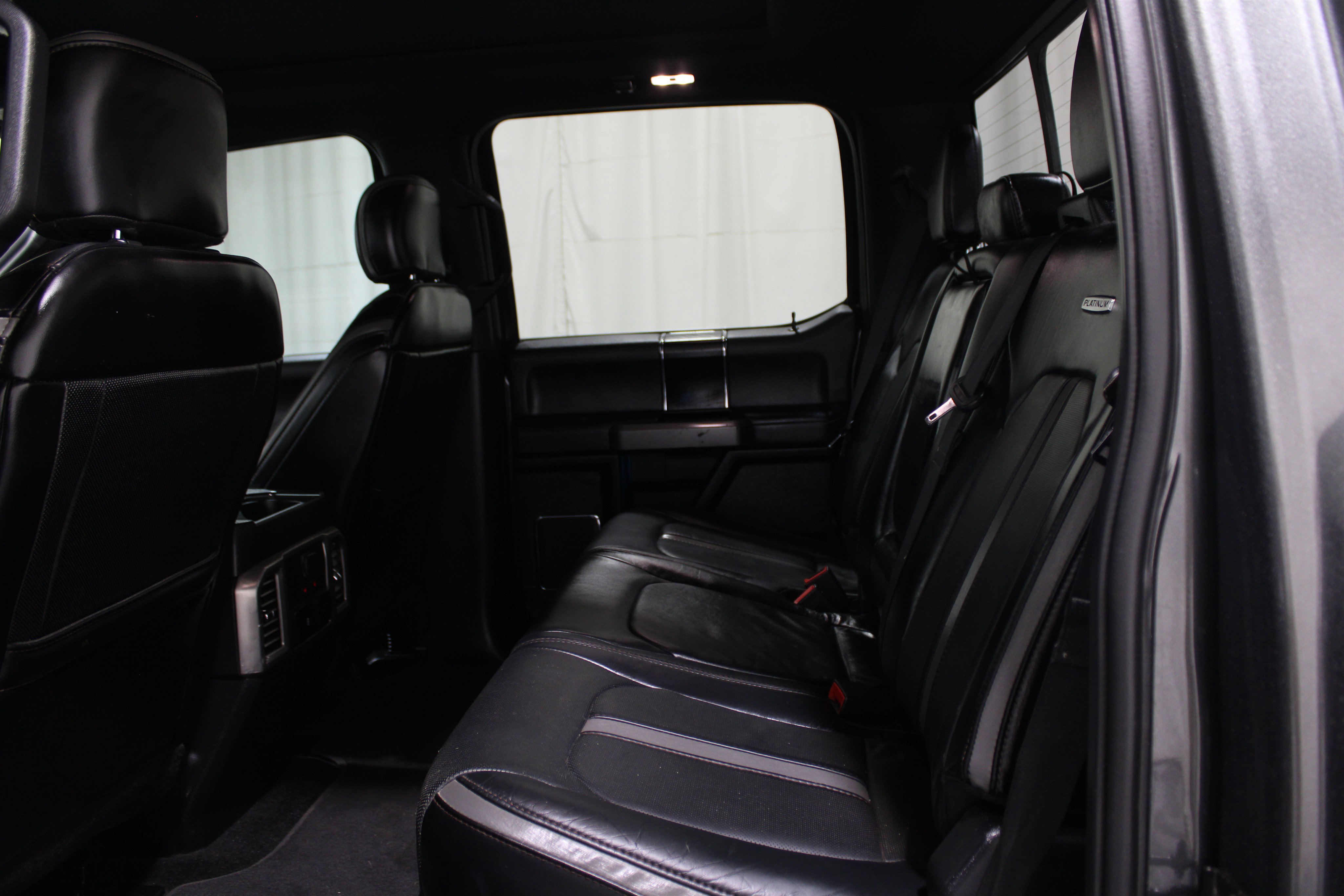 Used 2018 Ford F450 Platinum w/ Platinum Ultimate Package AWD/4WD image 20