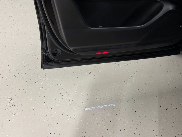 Certified 2023 Porsche Cayenne Platinum Edition image 12