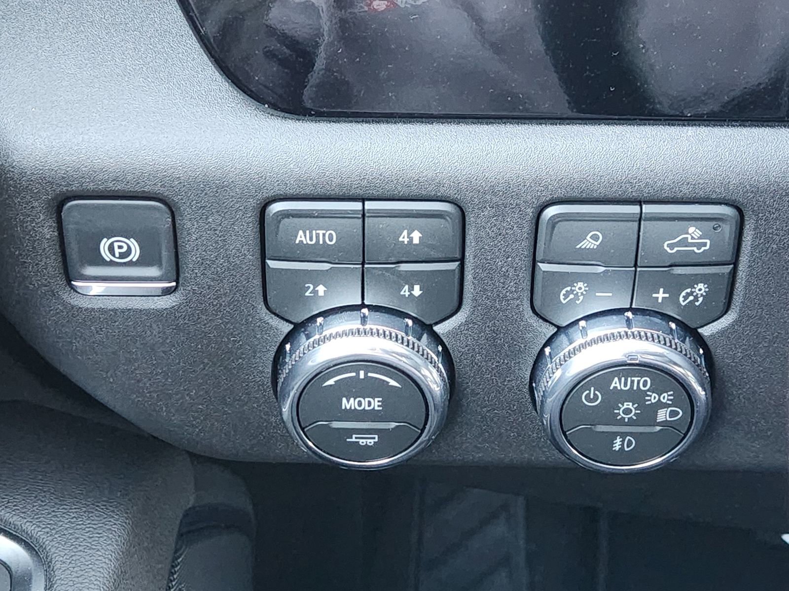 New 2026 GMC Sierra 2500 SLT w/ SLT Premium Package image 26