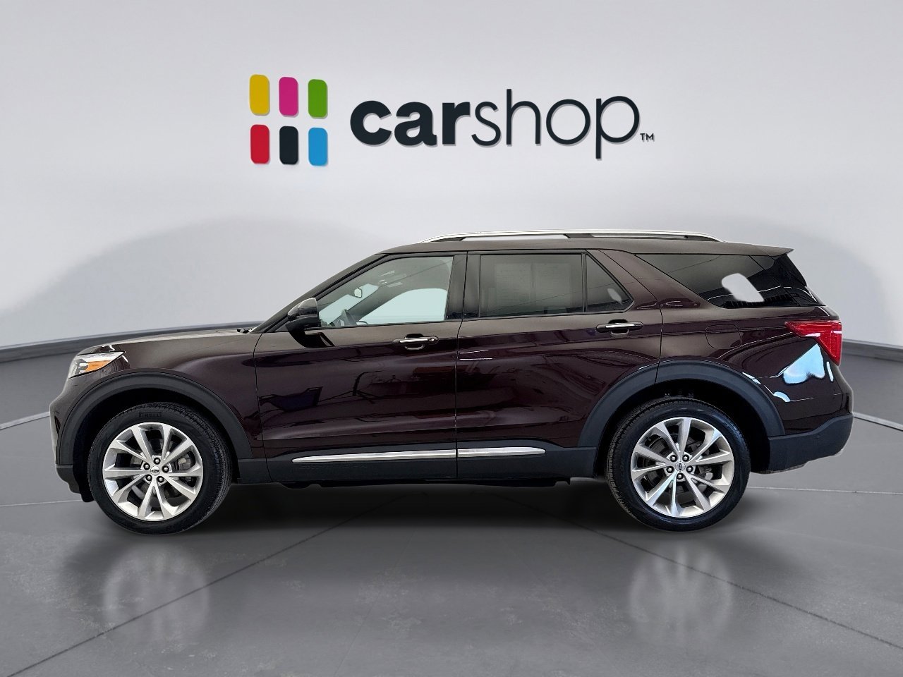 Used 2023 Ford Explorer Platinum w/ Premium Technology Package image 2
