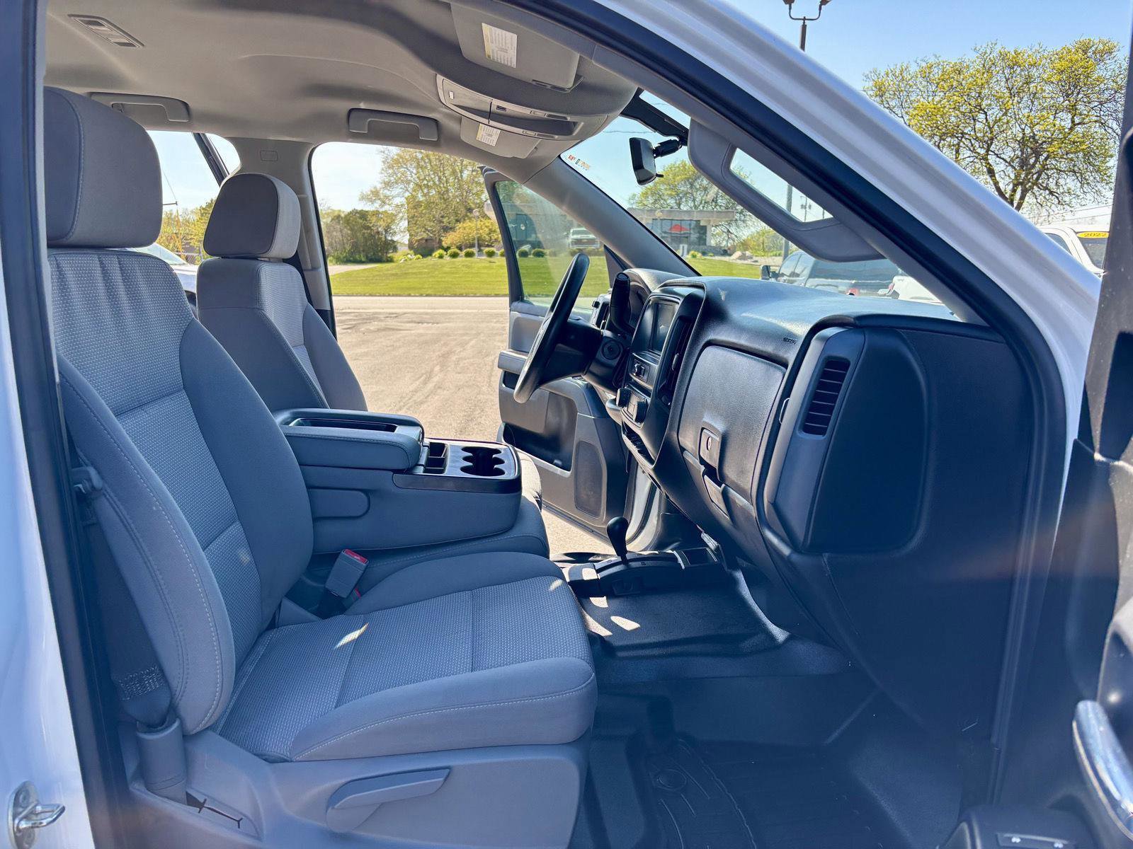 Used 2018 Chevrolet Silverado 1500 W/T w/ WT Convenience Package AWD/4WD image 7