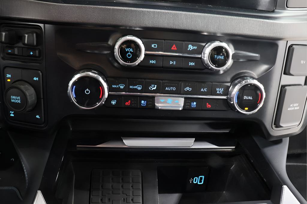 Used 2025 Ford F250 Platinum image 11