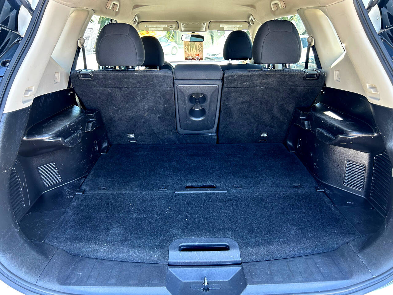 Used 2017 Nissan Rogue S image 26