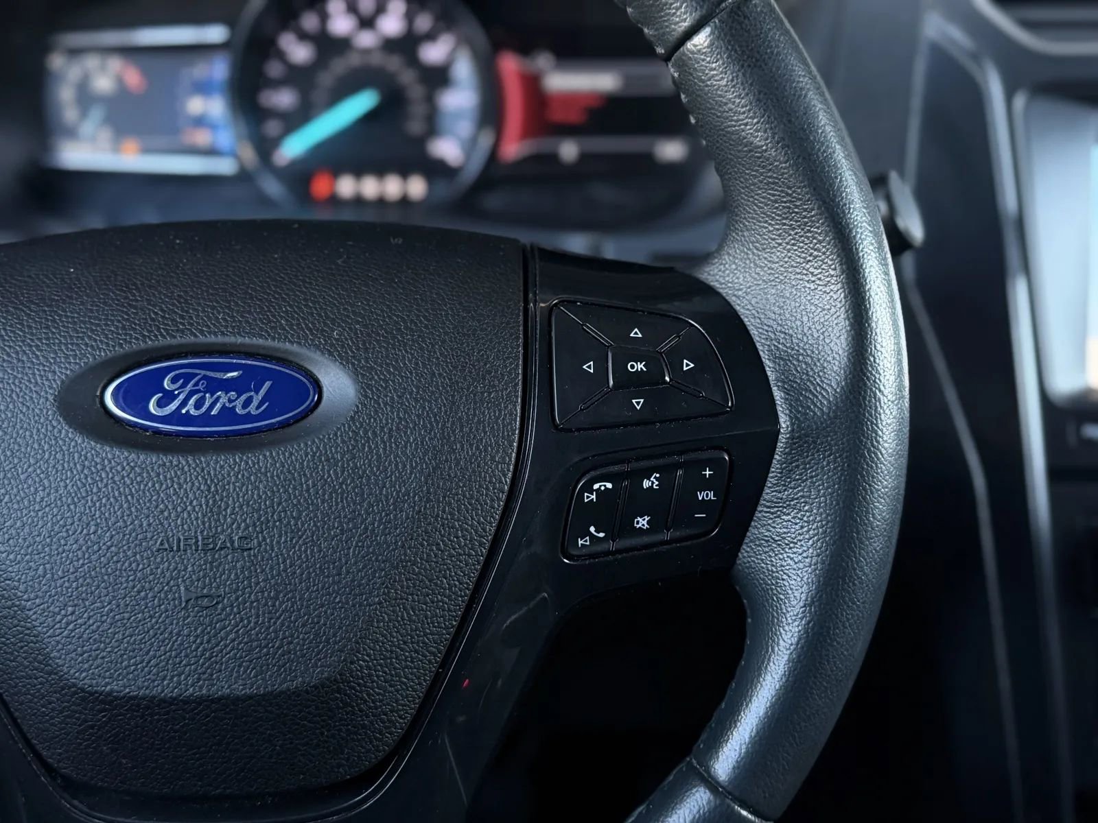 Used 2018 Ford Explorer XLT w/ Equipment Group 202A image 17