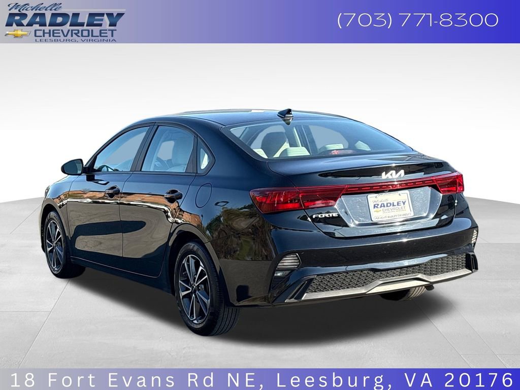 Used 2023 Kia Forte LXS FWD image 3