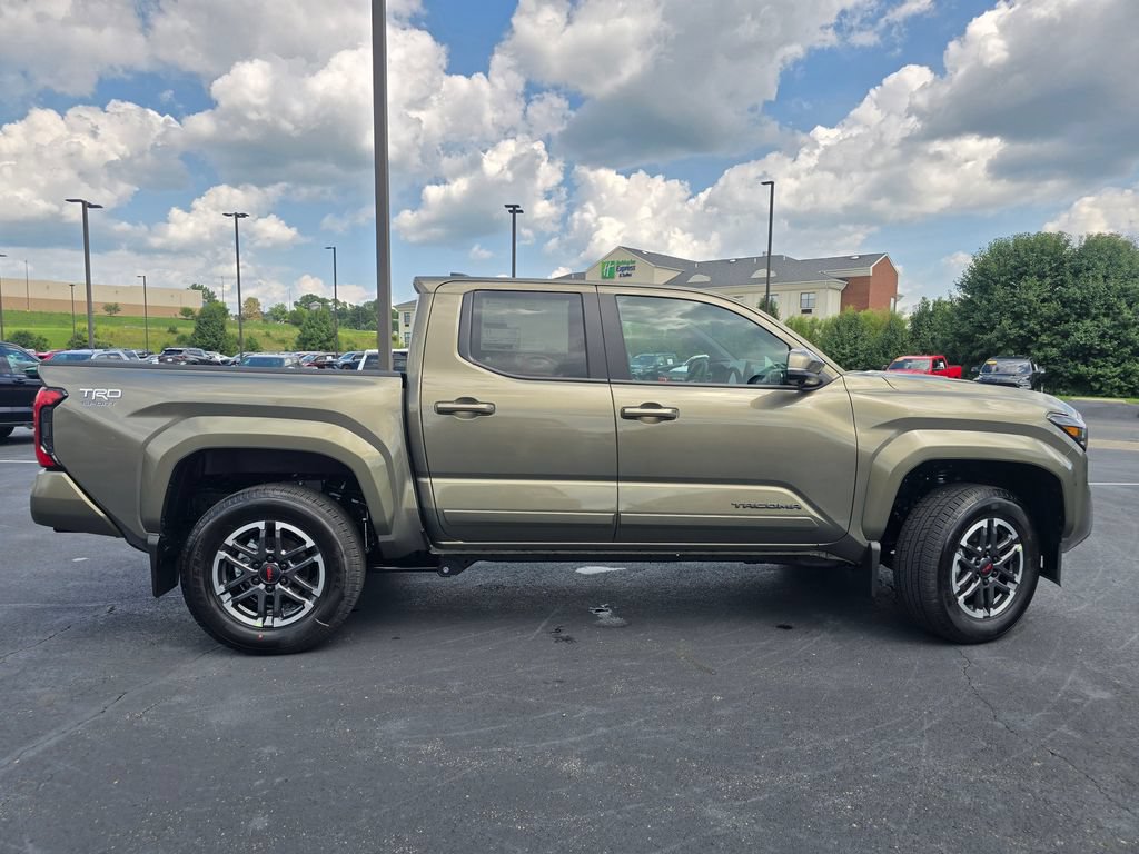 New 2026 Toyota Tacoma TRD Sport AWD/4WD image 9