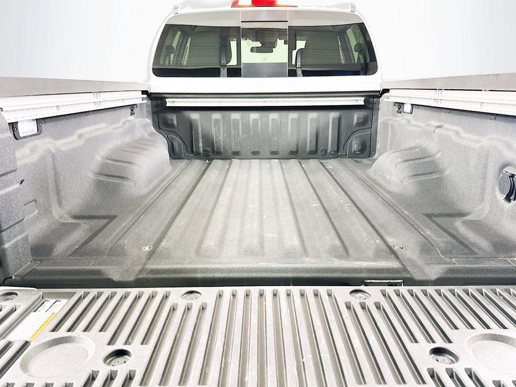 Used 2024 Nissan Frontier SV w/ Technology Package image 16
