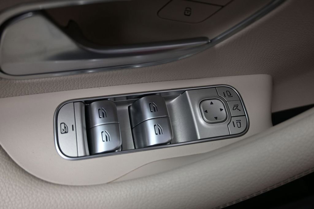 Used 2022 Mercedes-Benz GLS 450 4MATIC image 12