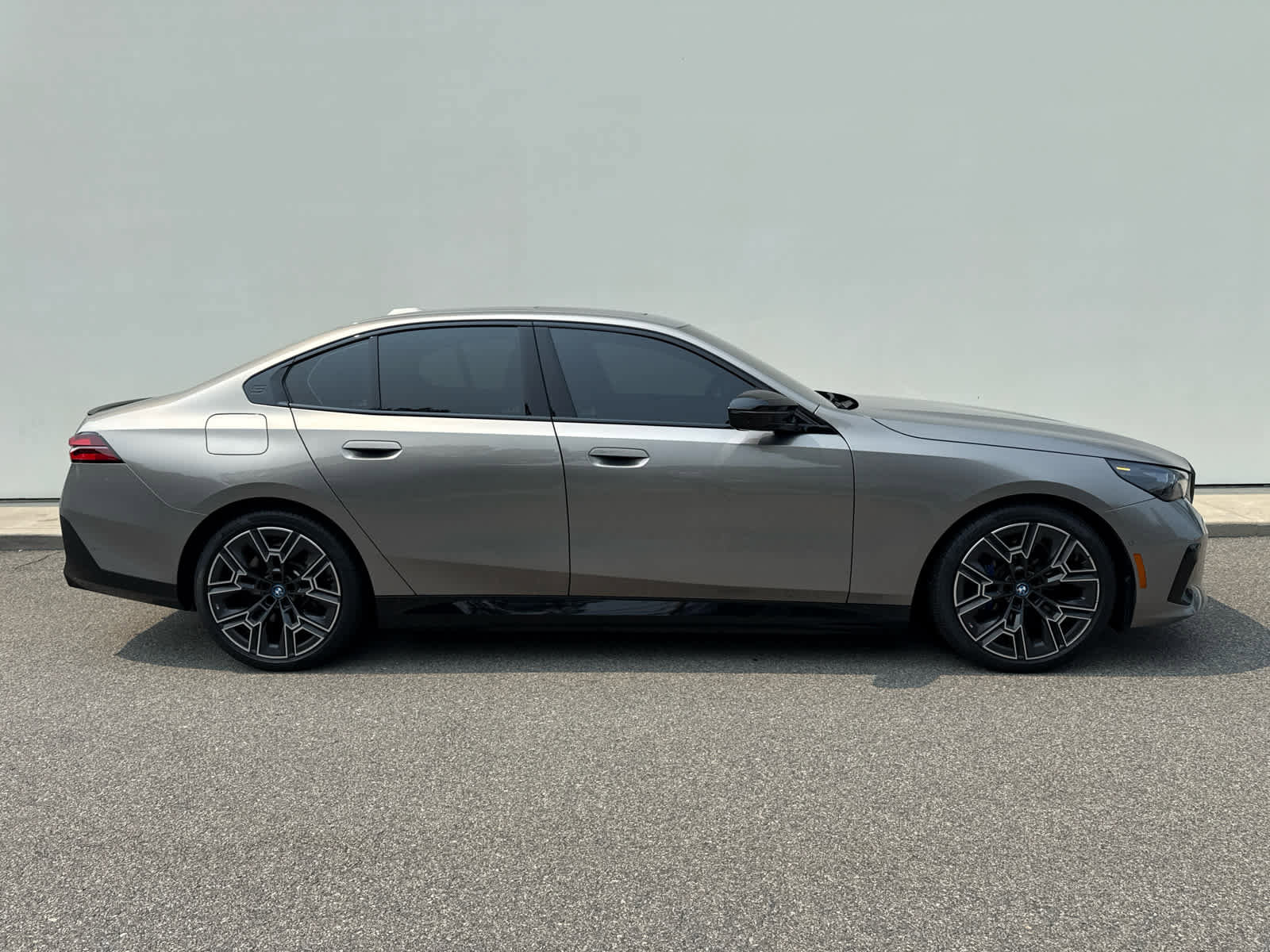 Certified 2024 BMW i5 M60 w/ Premium Package image 3