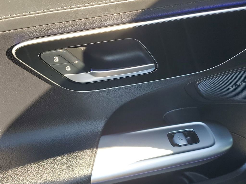 Used 2022 Mercedes-Benz C 300 Sedan w/ Pinnacle Trim Package image 48