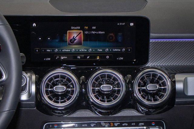 Certified 2023 Mercedes-Benz GLB 250 4MATIC image 20