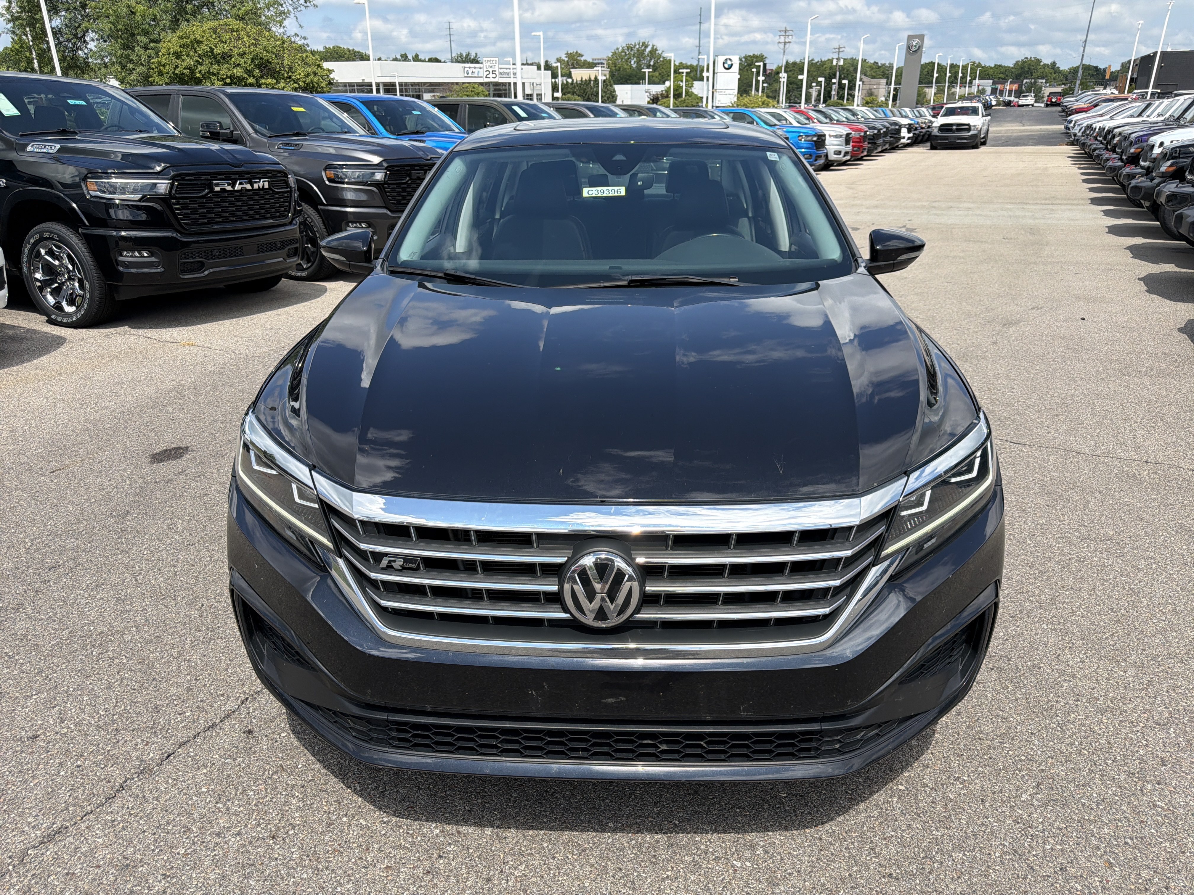 Used 2020 Volkswagen Passat 2.0T R-Line FWD image 3