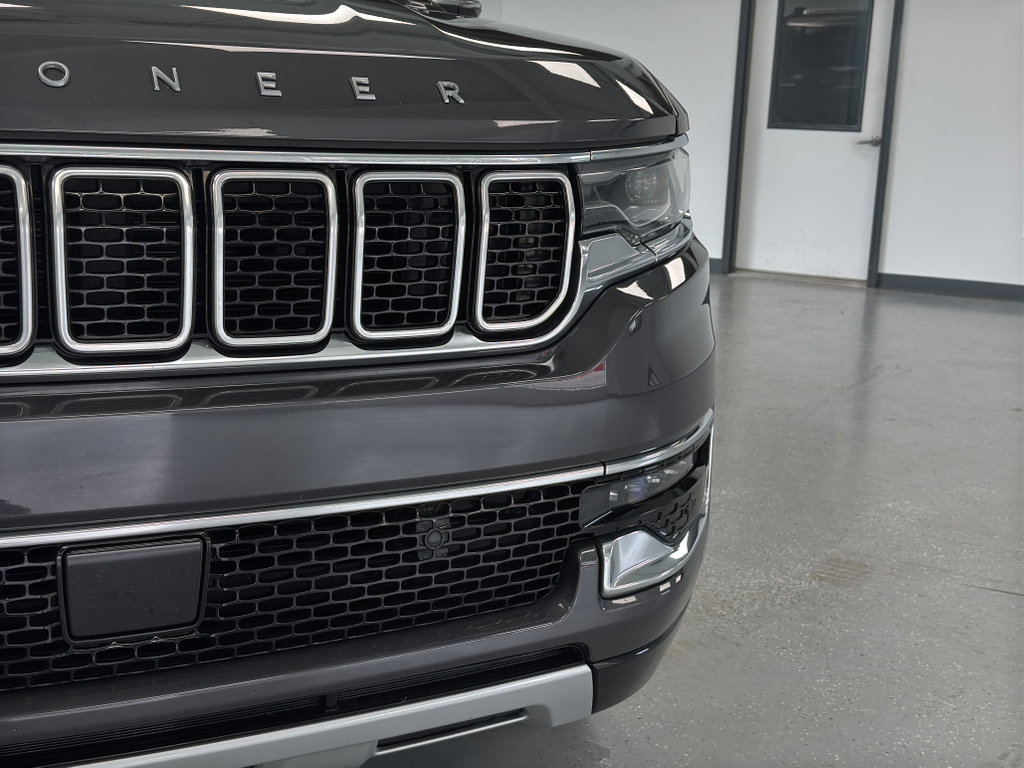 Used 2024 Jeep Wagoneer Series II image 11