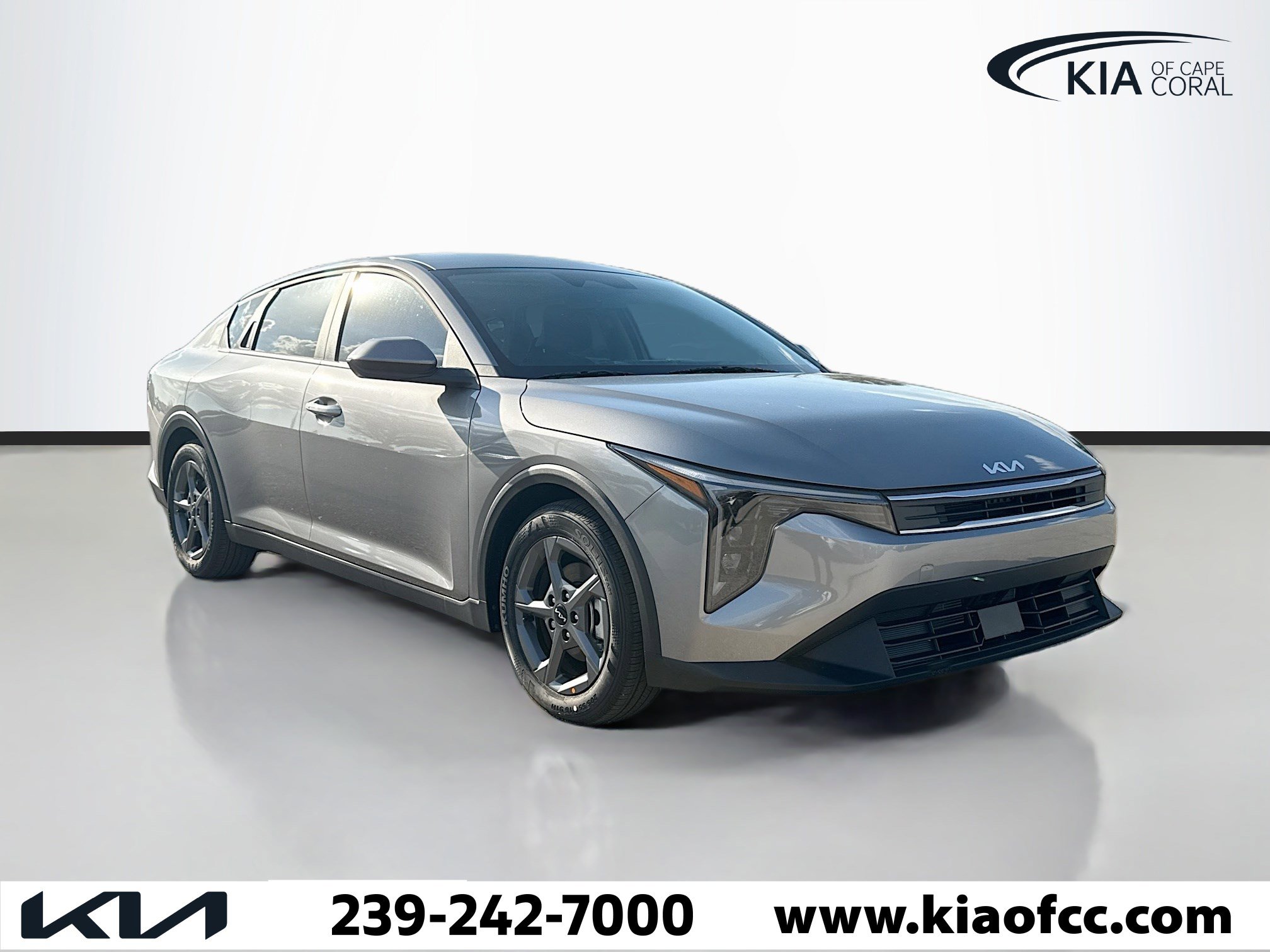 New 2025 Kia K4 LXS