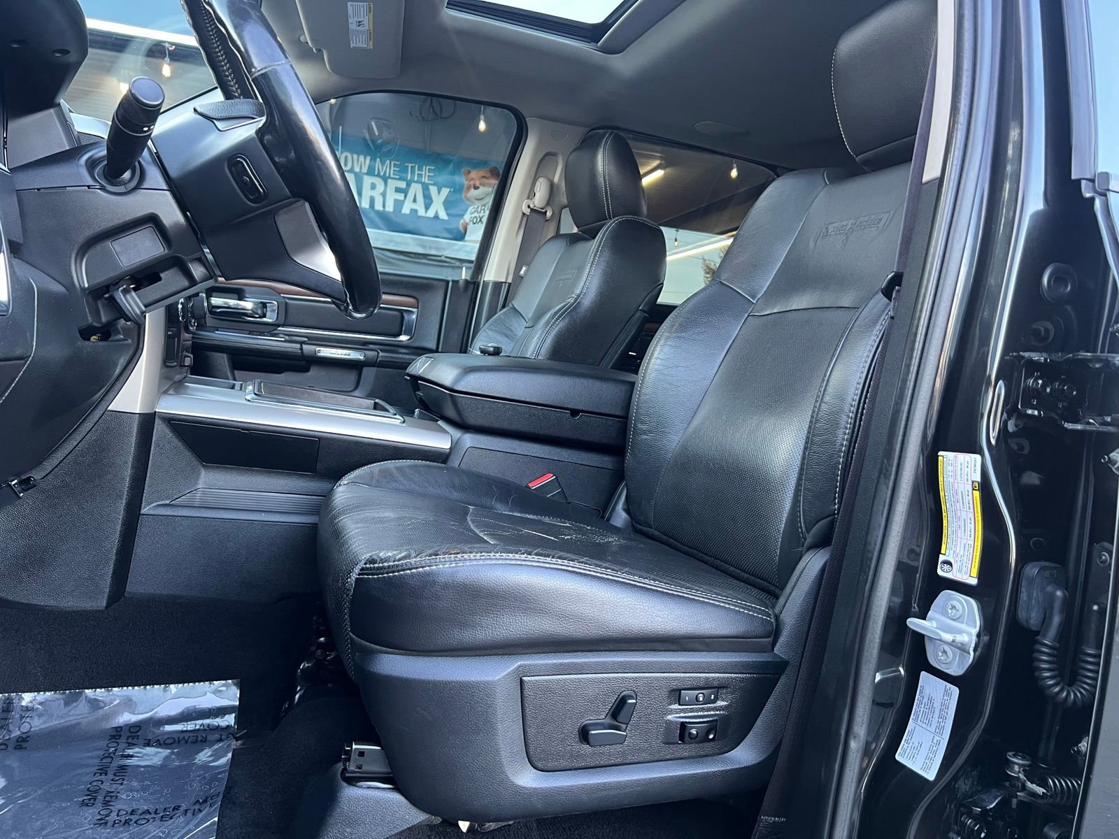 Used 2015 RAM 3500 Laramie w/ Black Appearance Group image 19