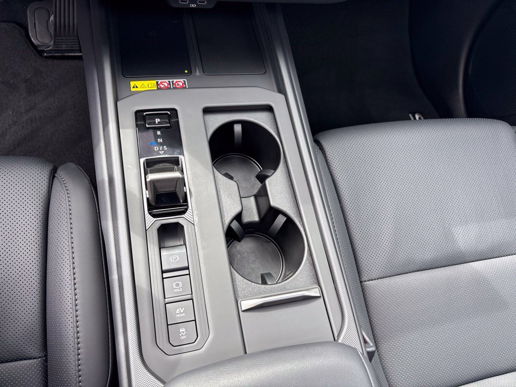 Used 2026 Lexus ES 350h w/ Cold Area Package FWD image 16