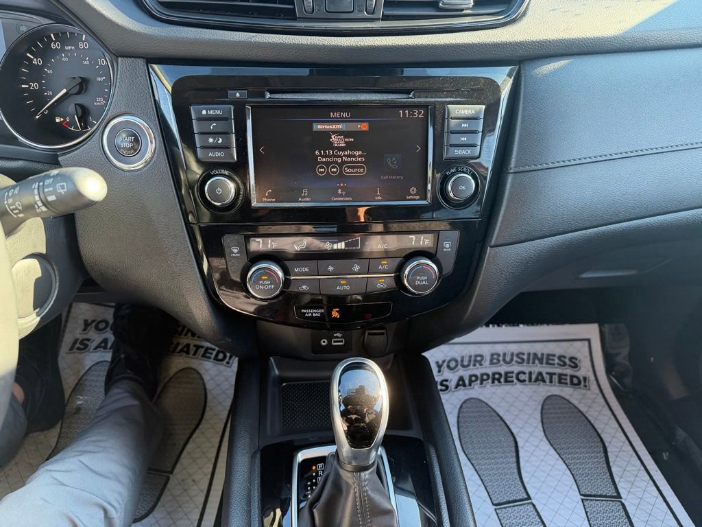 Used 2019 Nissan Rogue SV image 20