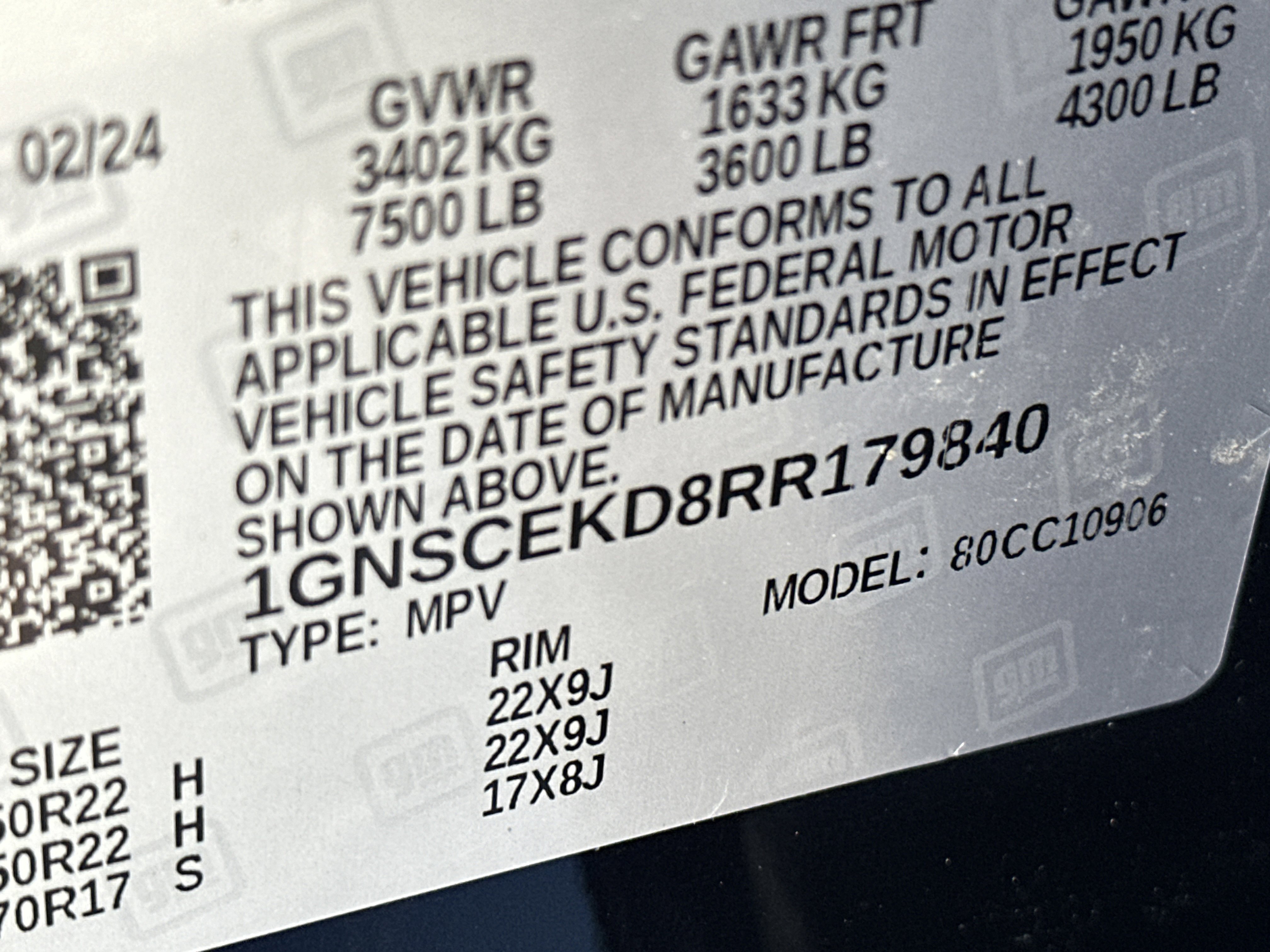 Certified 2024 Chevrolet Suburban RST image 33