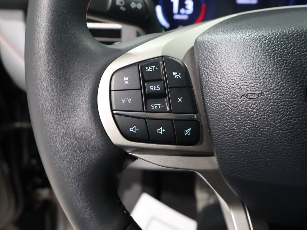 Used 2025 Ford Explorer Active image 34