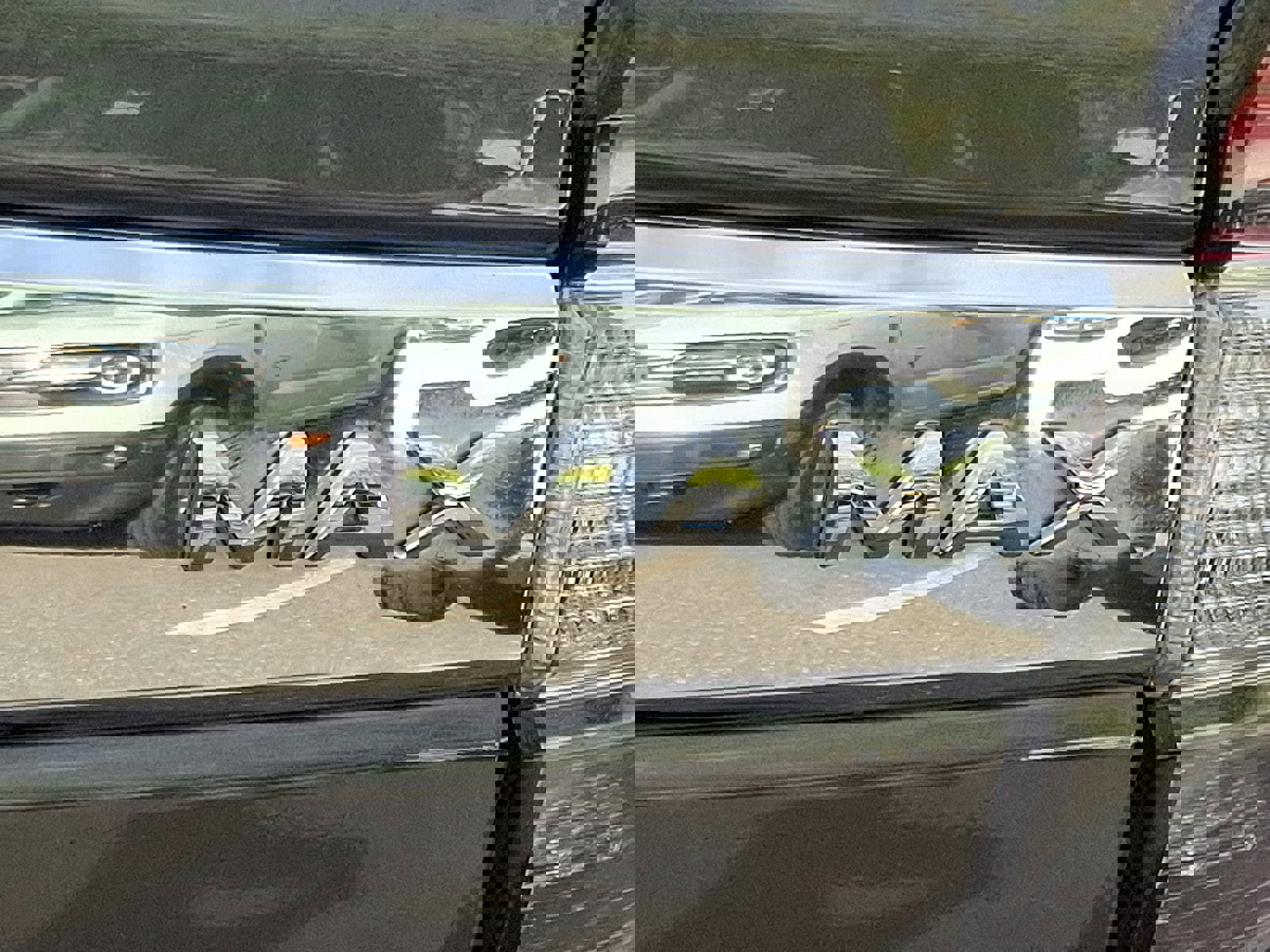 Used 2019 Ford Expedition Max Limited image 37