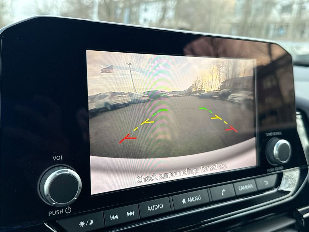 Used 2023 Nissan Pathfinder SV image 22