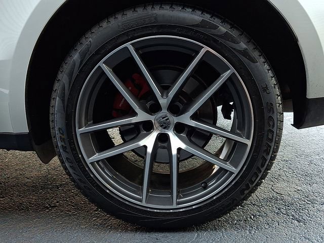 Certified 2022 Porsche Macan S AWD/4WD image 14