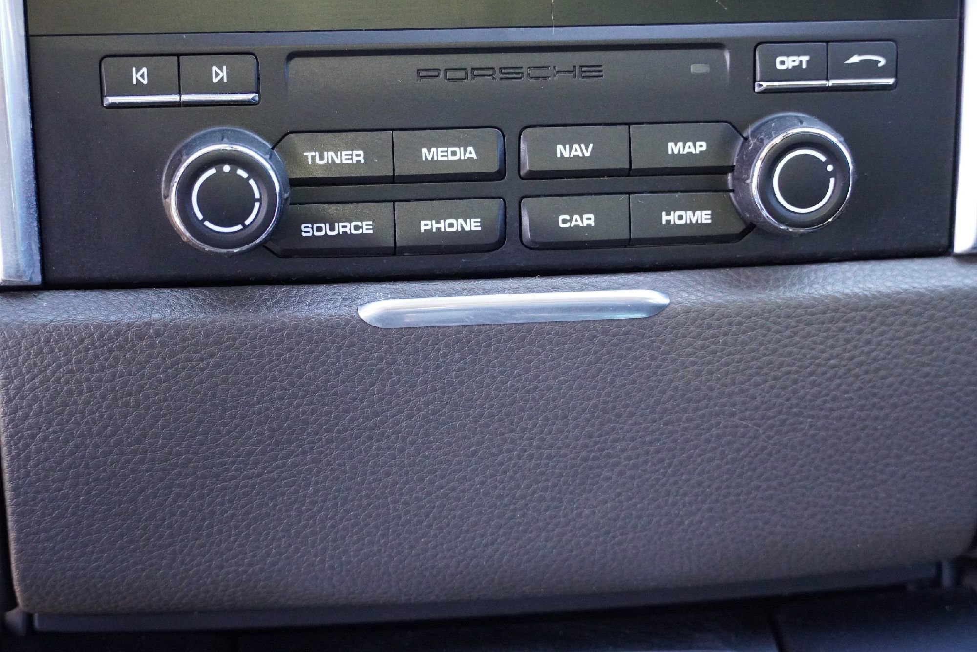 Used 2018 Porsche Macan Turbo image 13