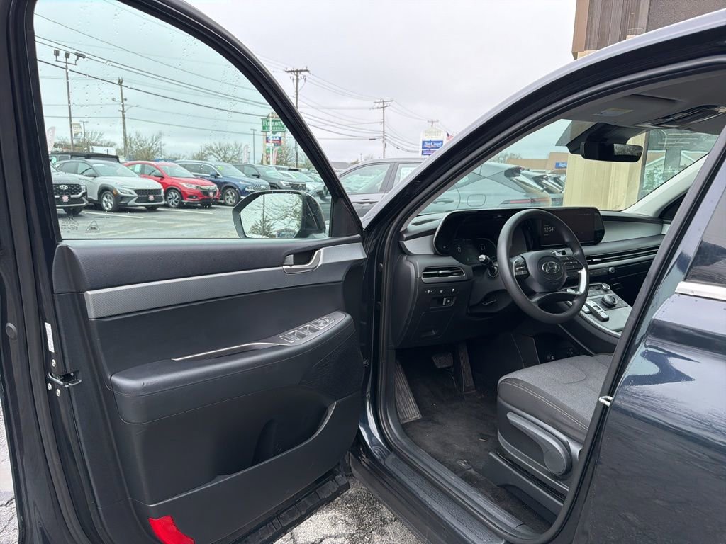 Used 2023 Hyundai Palisade SE w/ Cargo Package image 9