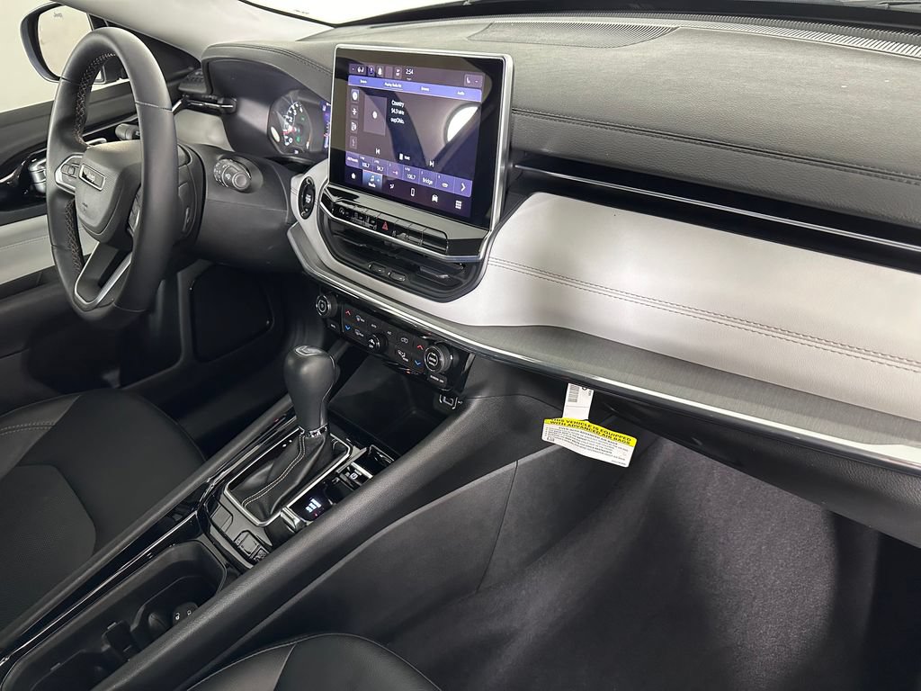 Used 2022 Jeep Compass Limited AWD/4WD image 26