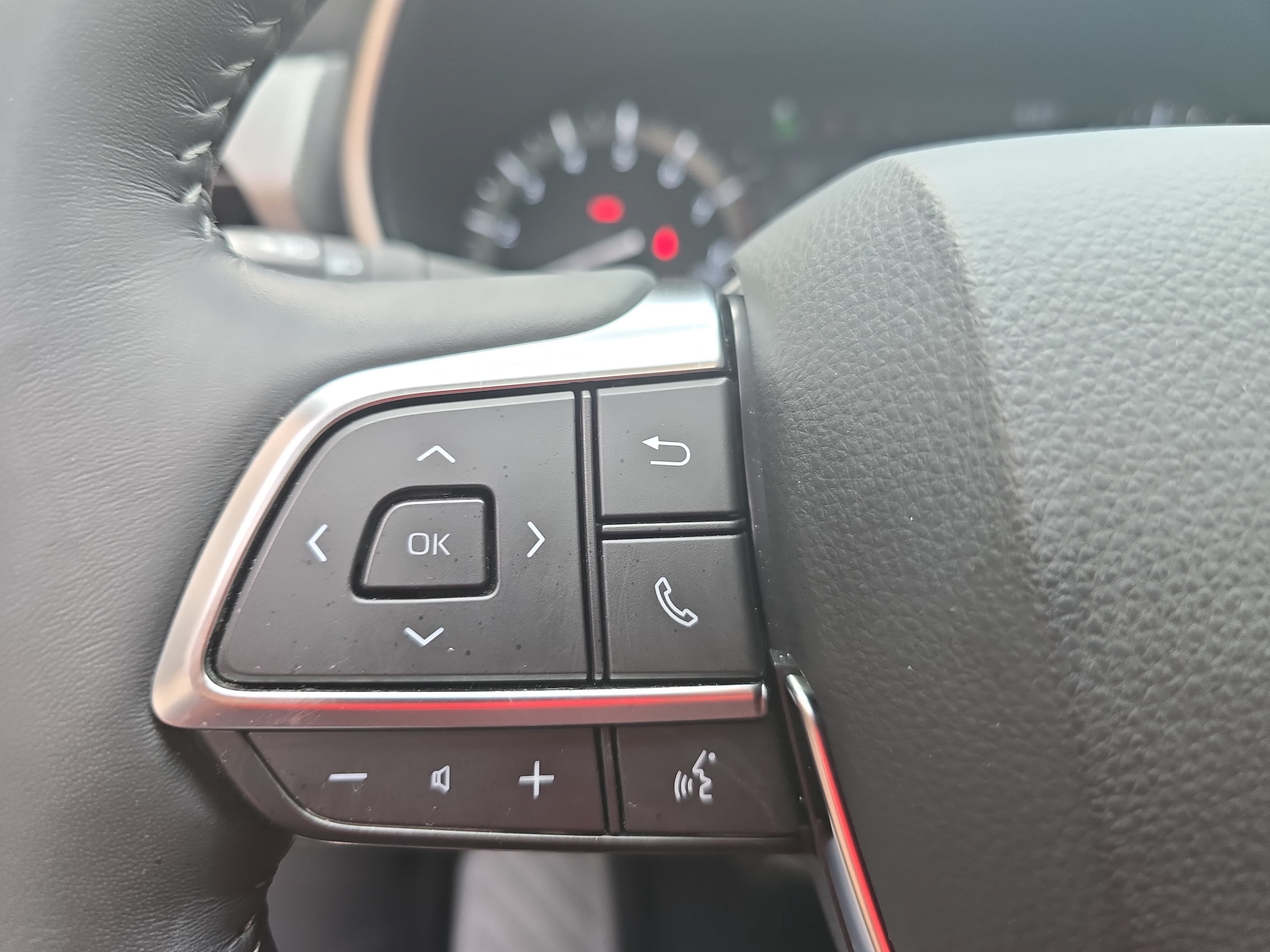 Used 2020 Toyota Highlander Platinum AWD/4WD image 16