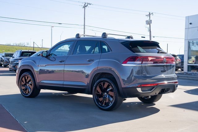 New 2026 Volkswagen Atlas Cross Sport SE image 4