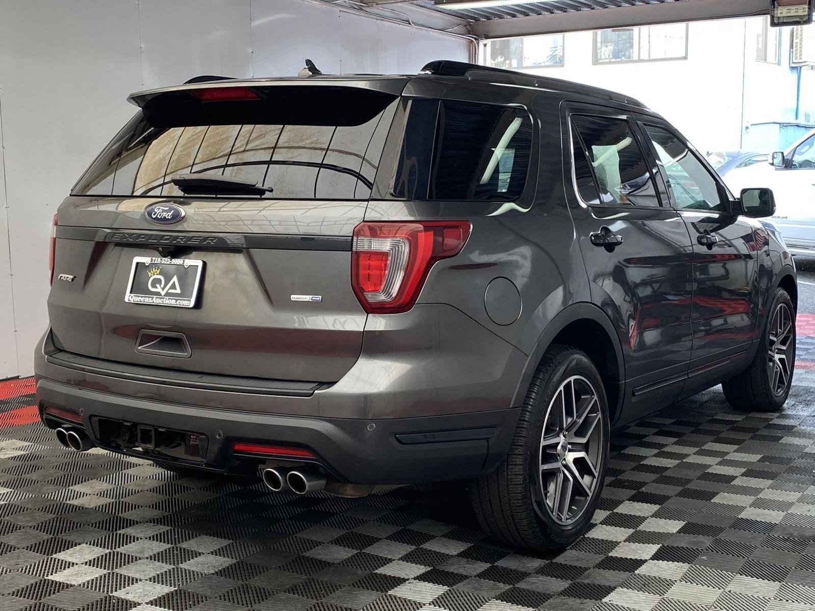 Used 2018 Ford Explorer Sport AWD/4WD image 6