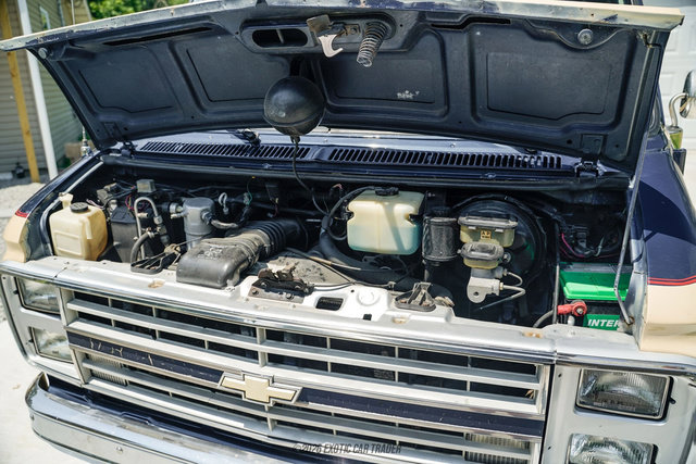 Used 1988 Chevrolet G20 RWD image 15
